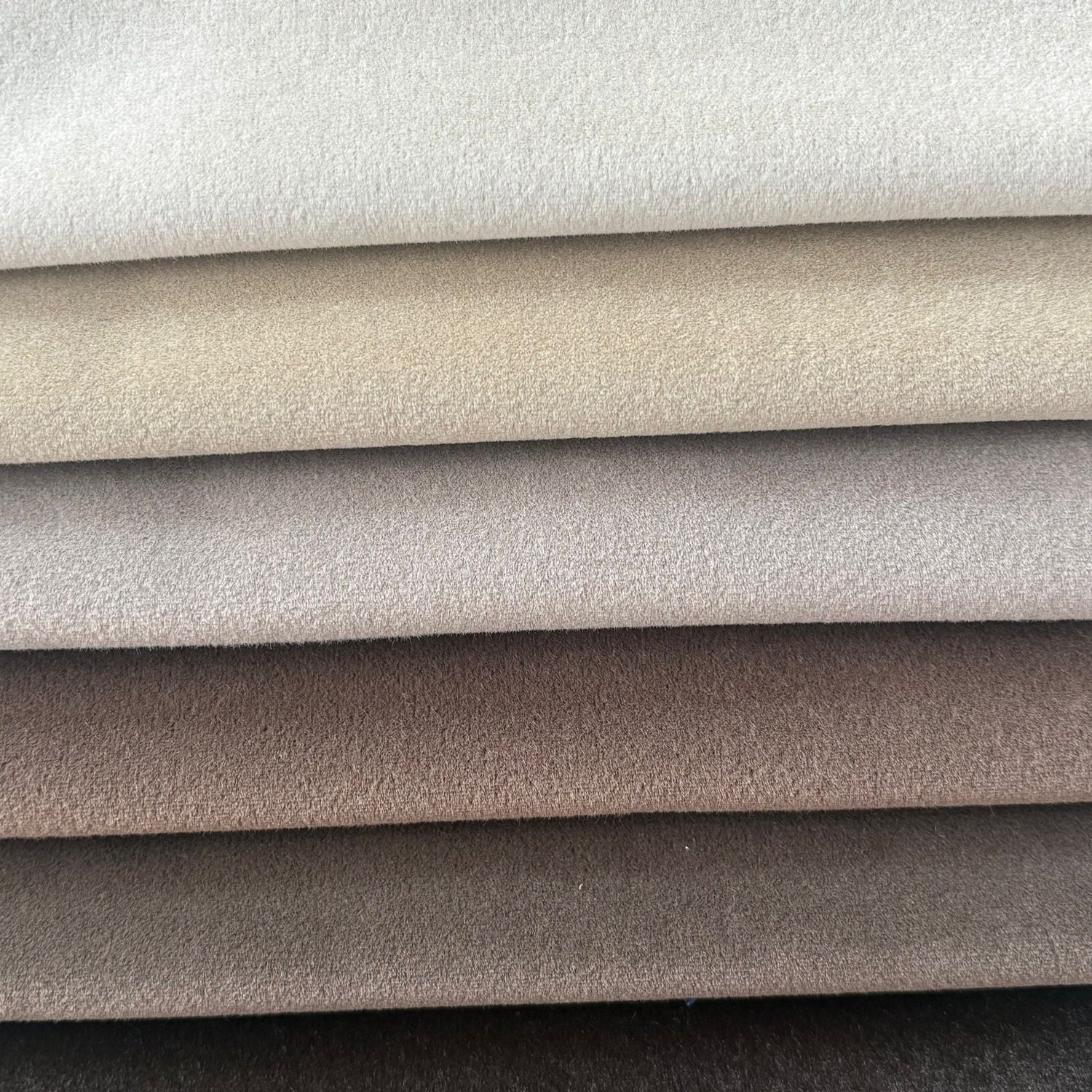 Materiale NOI în Portofoliu