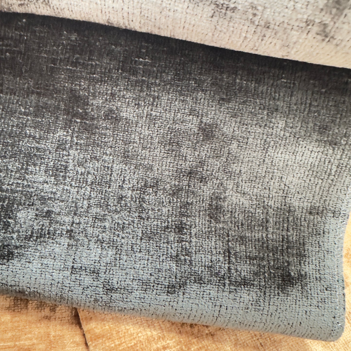 Material plușat cu reflexii, Reflect WR 22, nuanță perlată, negru onyx