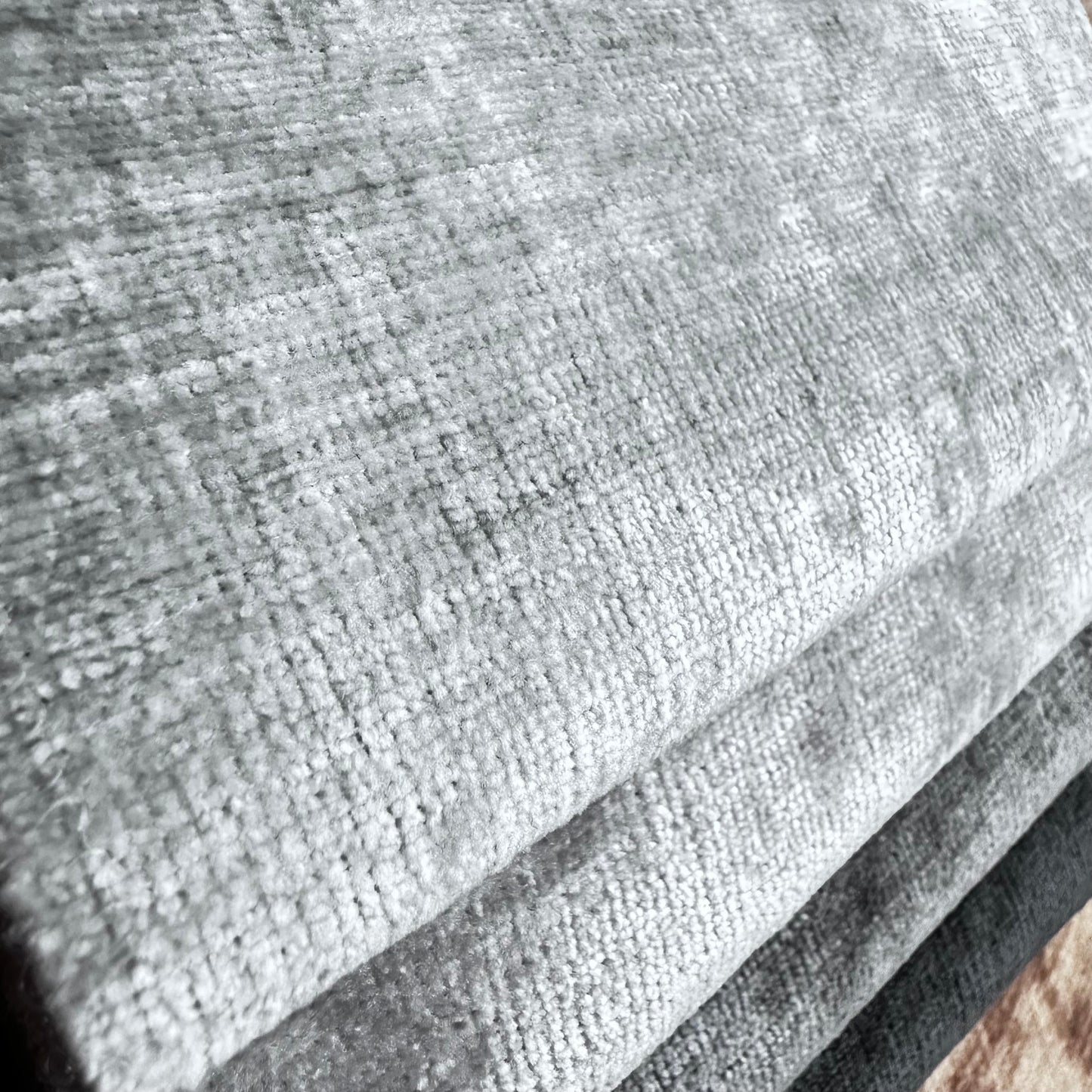 Material plușat cu reflexii, Reflect WR 19, nuanță perlată, gri deschis